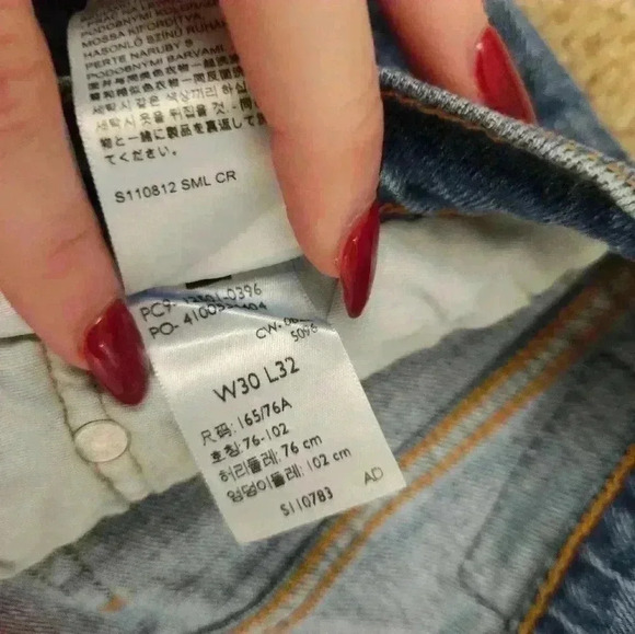 Levi Medium Wash Blue Jeans Straight Leg 30X32 Men #B37 - Picture 4 of 5